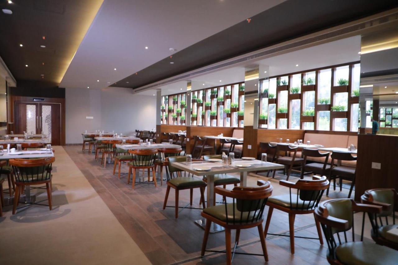 קאנור Magnet Hotel מראה חיצוני תמונה
