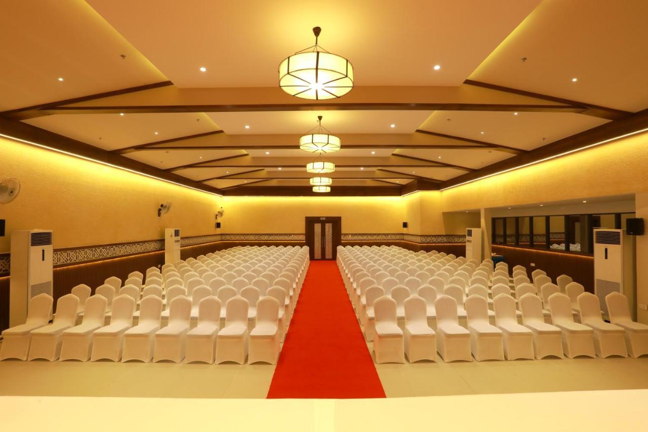 קאנור Magnet Hotel מראה חיצוני תמונה