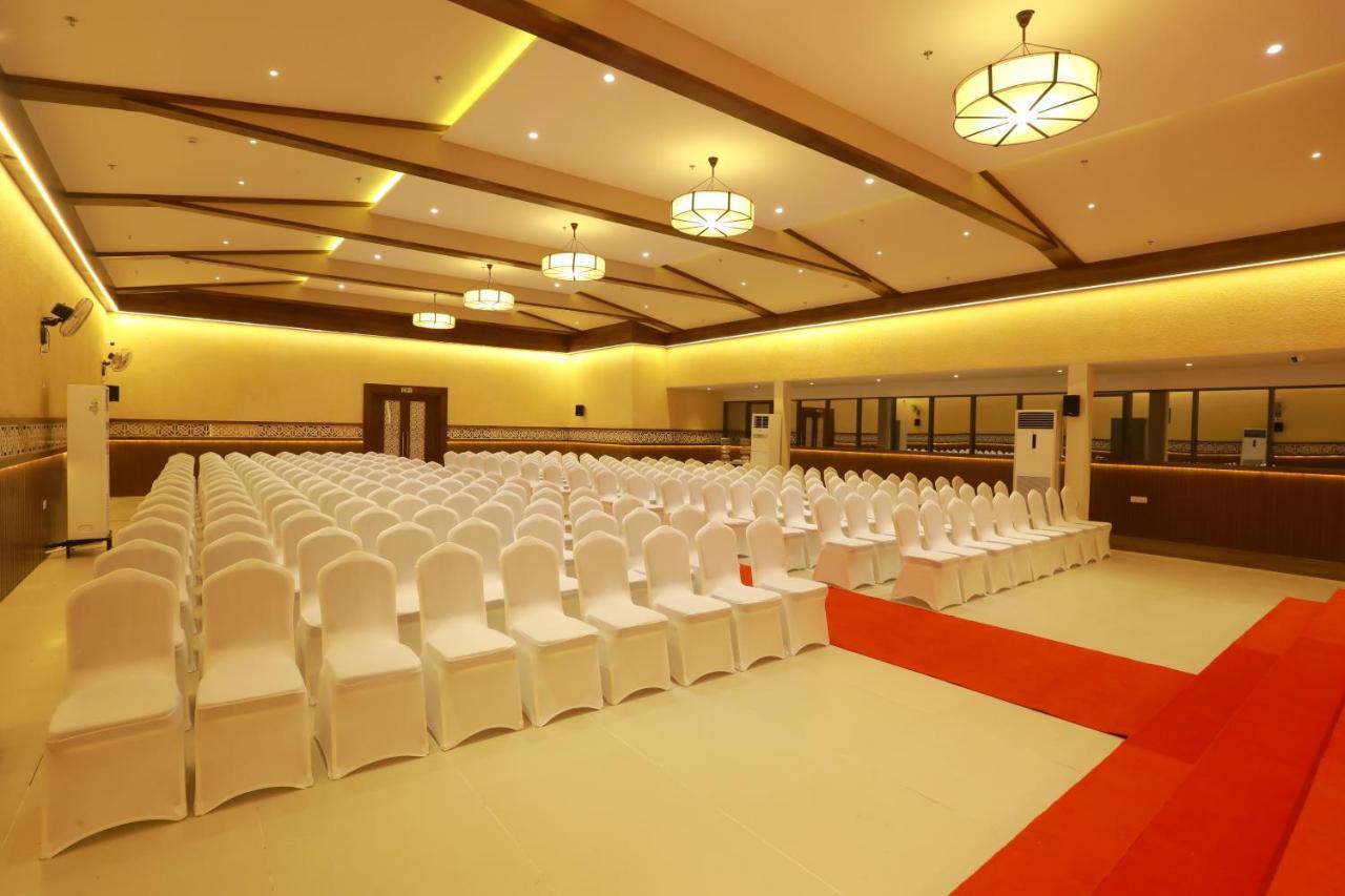 קאנור Magnet Hotel מראה חיצוני תמונה