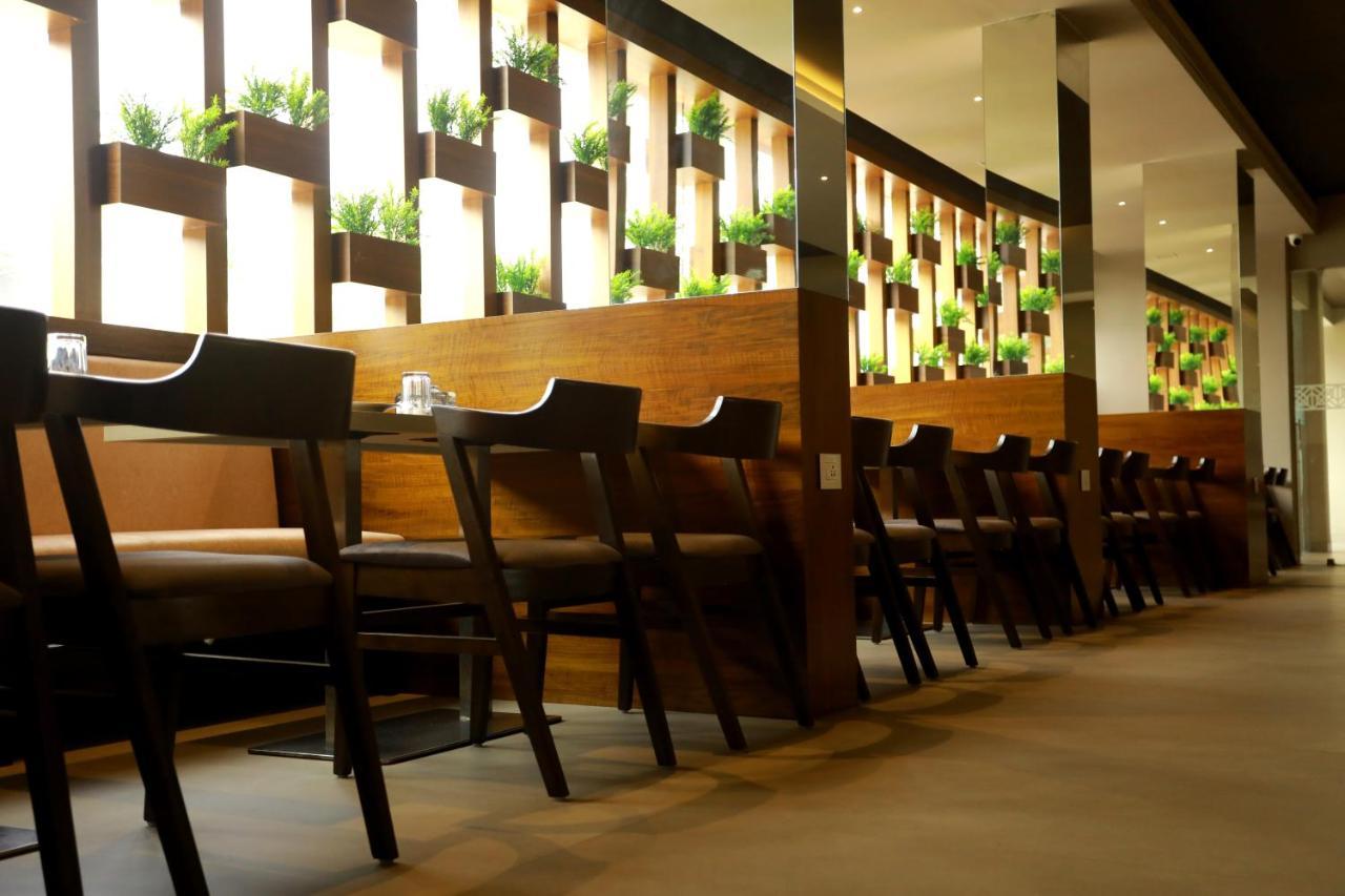 קאנור Magnet Hotel מראה חיצוני תמונה