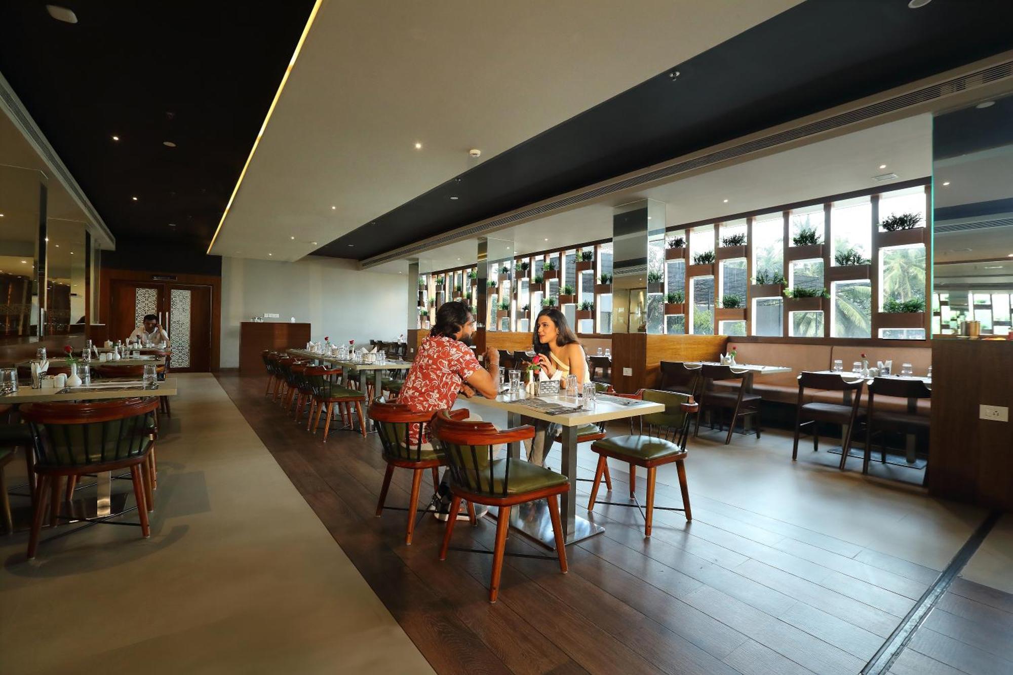 קאנור Magnet Hotel מראה חיצוני תמונה