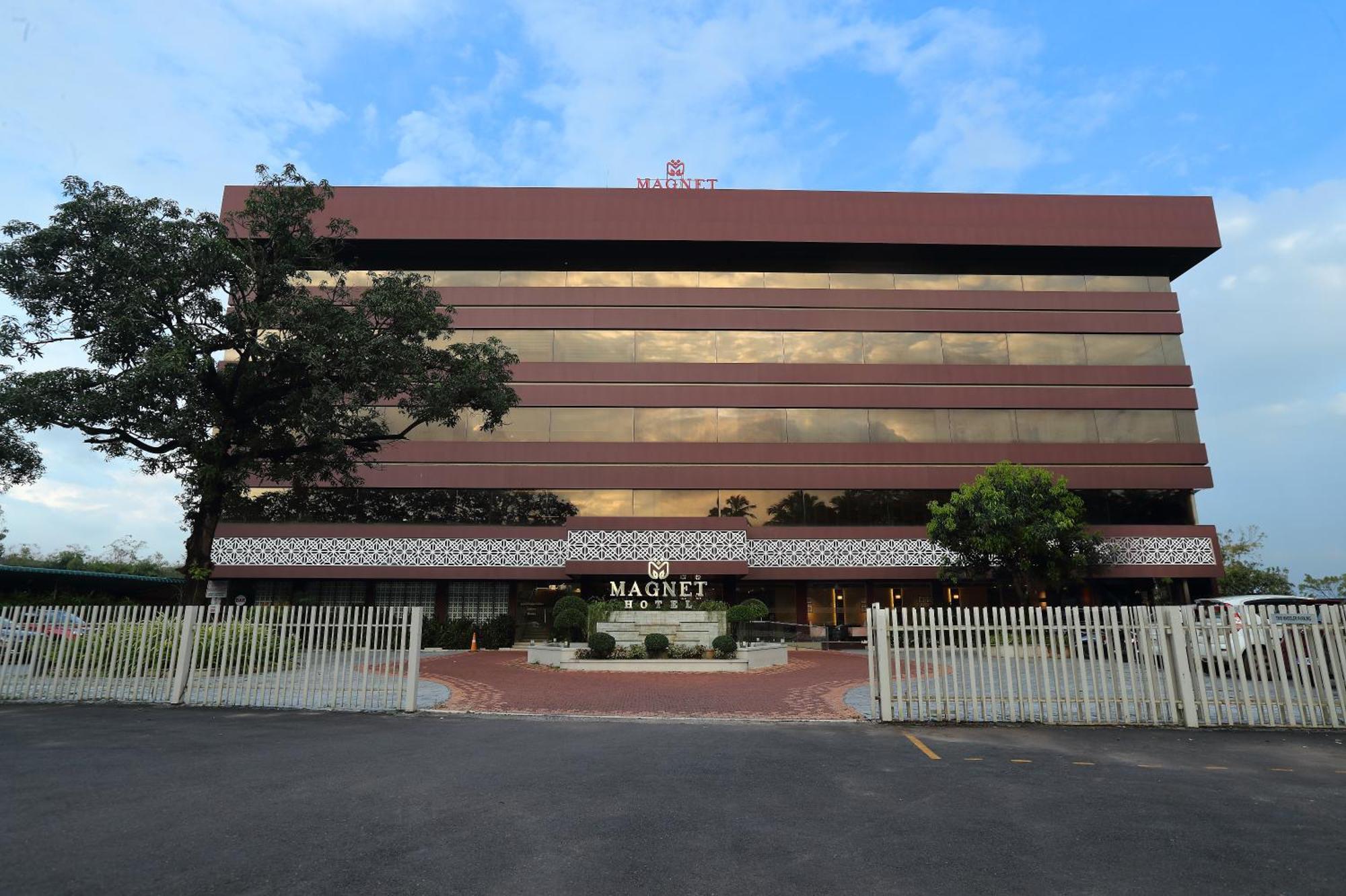 קאנור Magnet Hotel מראה חיצוני תמונה
