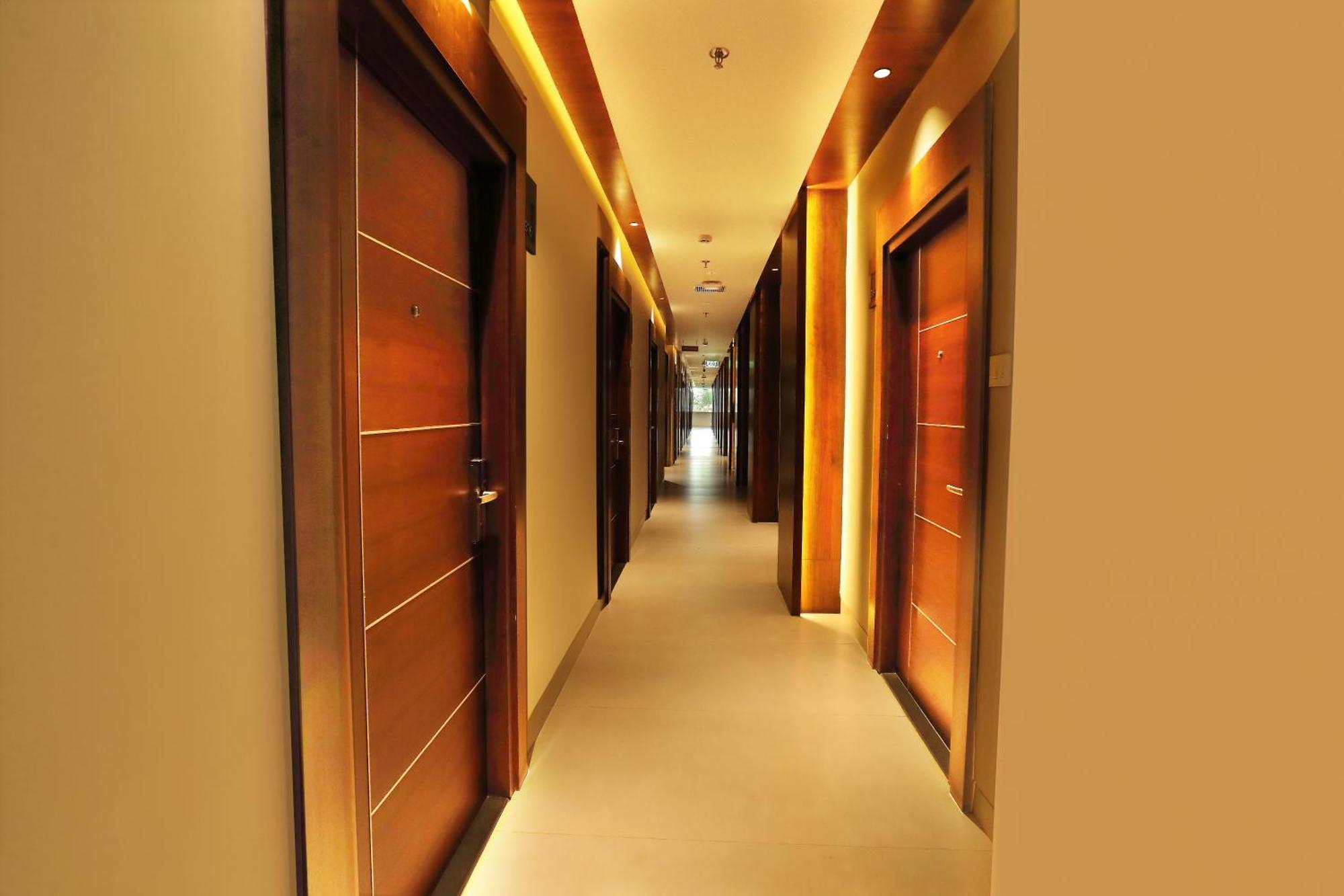 קאנור Magnet Hotel מראה חיצוני תמונה