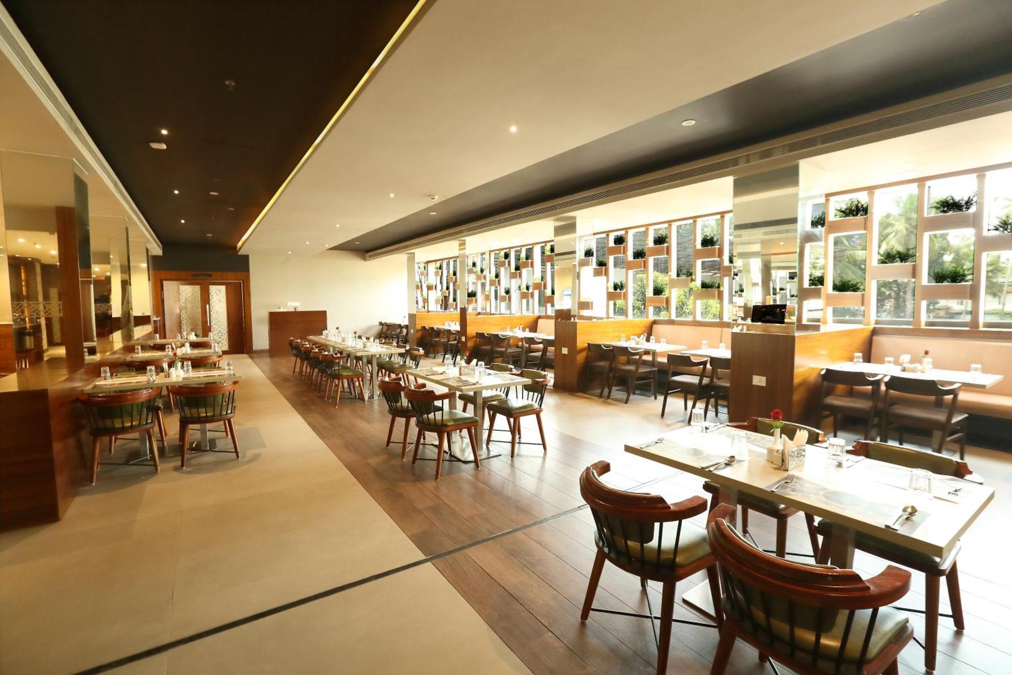 קאנור Magnet Hotel מראה חיצוני תמונה