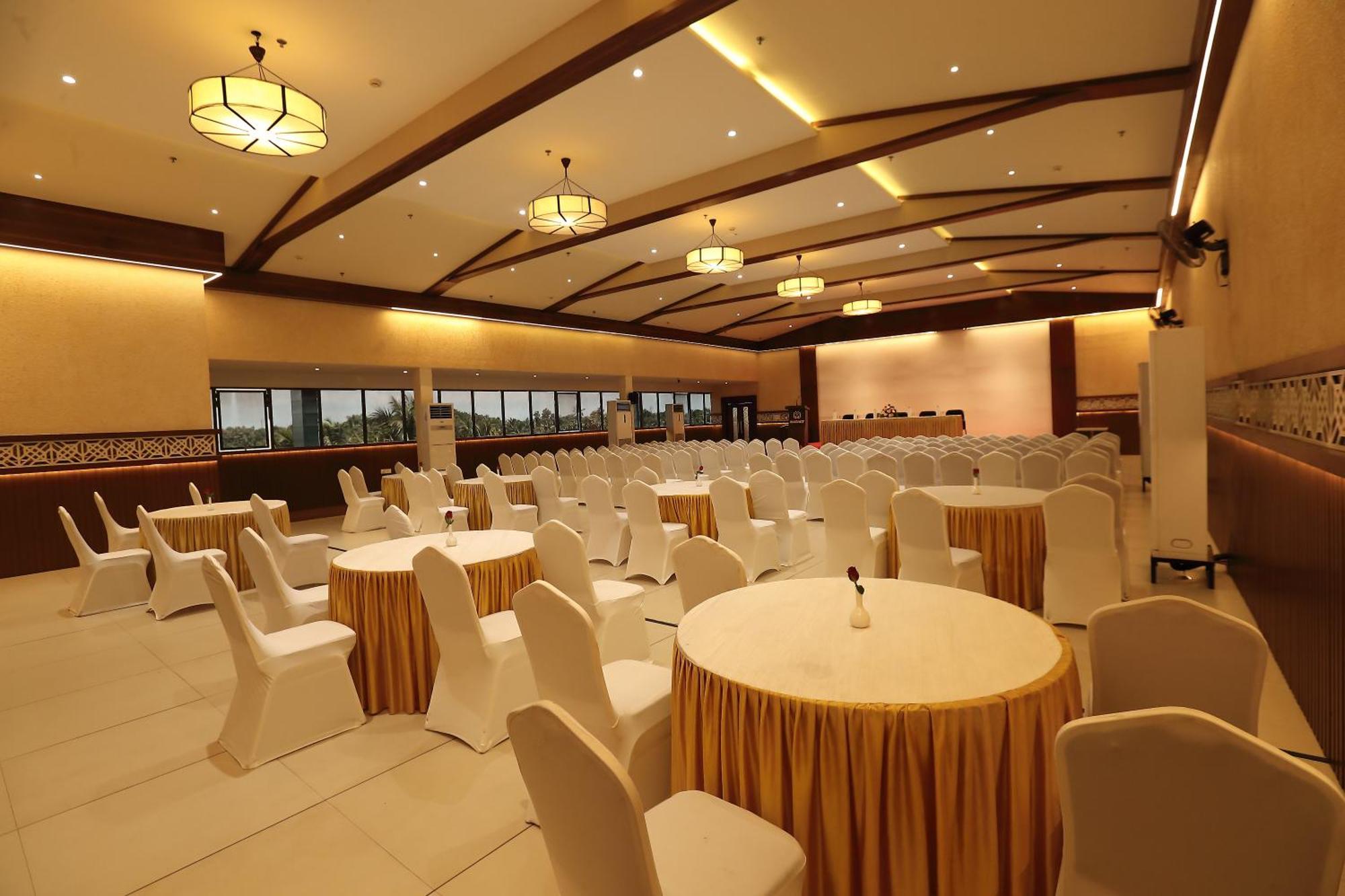 קאנור Magnet Hotel מראה חיצוני תמונה