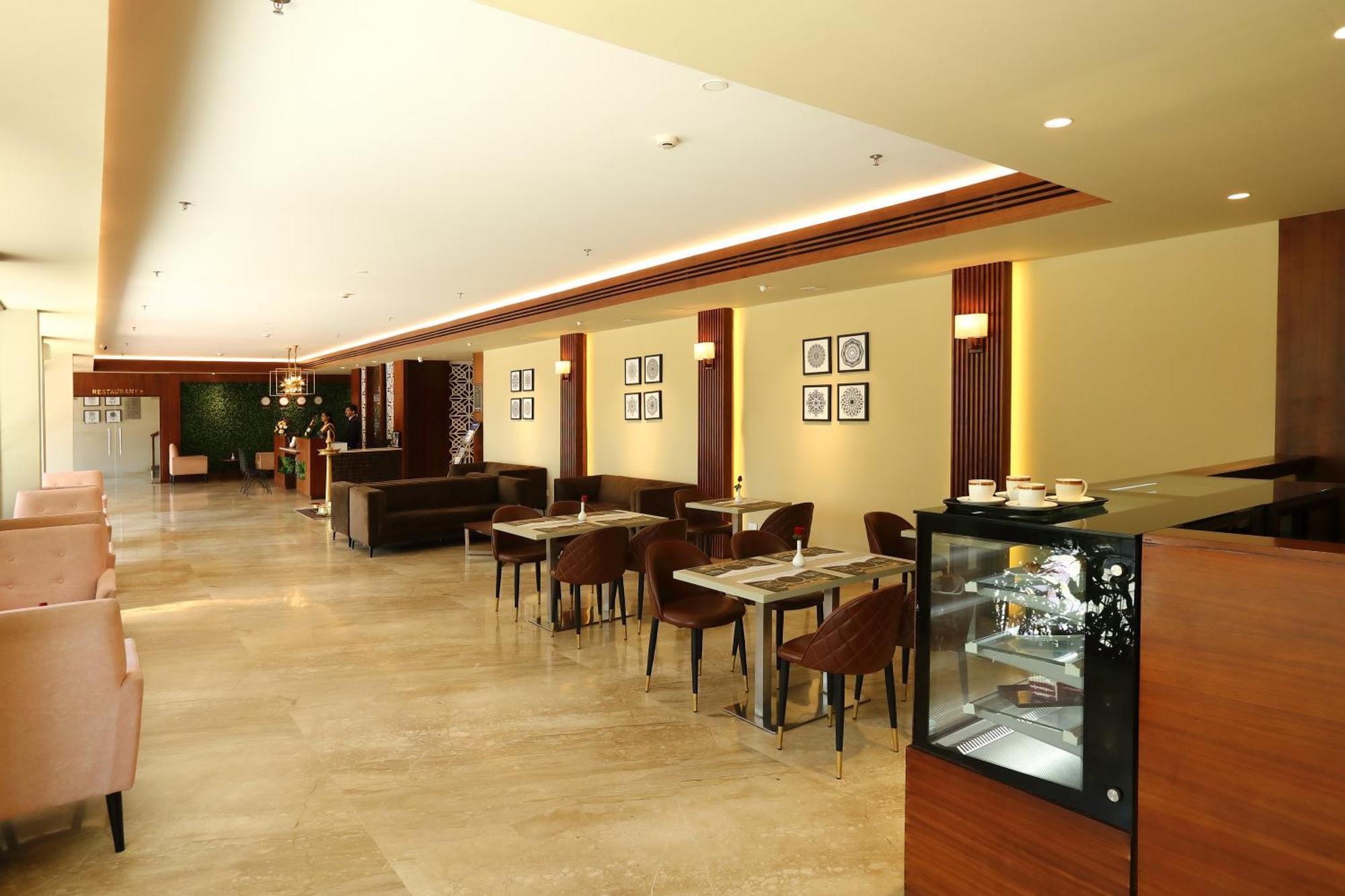 קאנור Magnet Hotel מראה חיצוני תמונה
